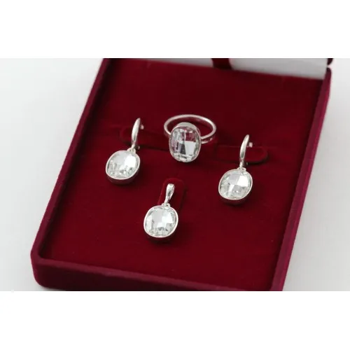Дамски сребърен комплект Кристали Swarovski 1557
